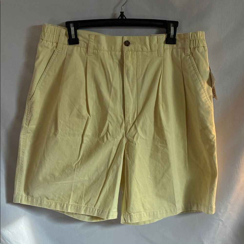 NWT Grand Slam sports wear light yellow men's pleated cotton golf shorts size 38